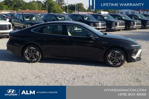 More photos of 2026 Hyundai Sonata SEL Sport at ALM Hyundai Macon, GA