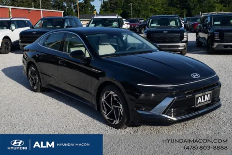More photos of 2026 Hyundai Sonata SEL Sport at ALM Hyundai Macon, GA