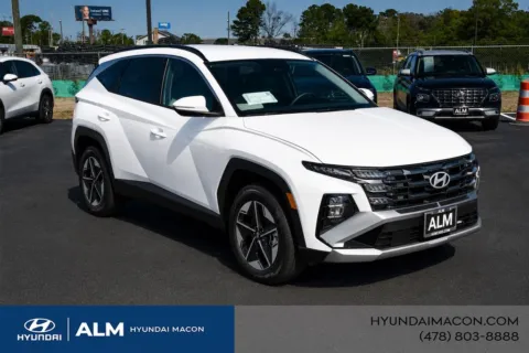 More photos of 2026 Hyundai Tucson SEL at ALM Hyundai Macon, GA