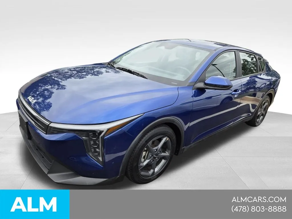 2025 Kia K4 LXS AT's photo