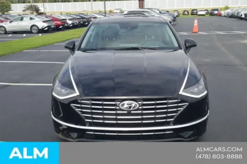 Another view of 2023 Hyundai Sonata Hybrid Limited for sale in Macon, GA at ALM Hyundai Macon