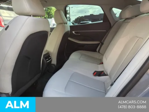 More photos of 2024 Hyundai Sonata Hybrid SEL at ALM Hyundai Macon, GA