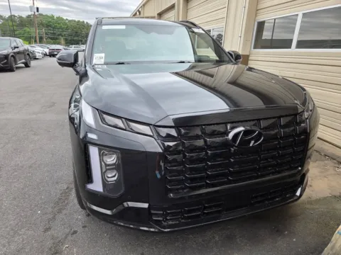Photos of 2025 Hyundai Palisade Calligraphy Night Edition for sale in Macon, GA at ALM Hyundai Macon