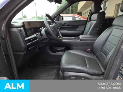 Another view of 2025 Hyundai Santa Fe Hybrid Calligraphy for sale in Macon, GA at ALM Hyundai Macon