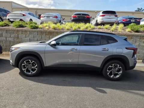 Photos of 2025 Chevrolet Trax LT for sale in Macon, GA at ALM Hyundai Macon
