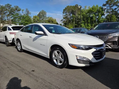 Another view of 2024 Chevrolet Malibu LT for sale in Macon, GA at ALM Hyundai Macon