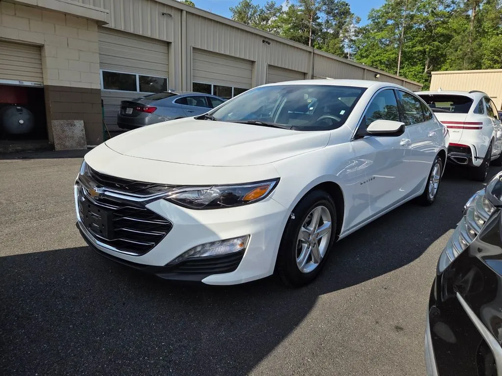 White 2024 Chevrolet Malibu LT for sale in Macon, GA