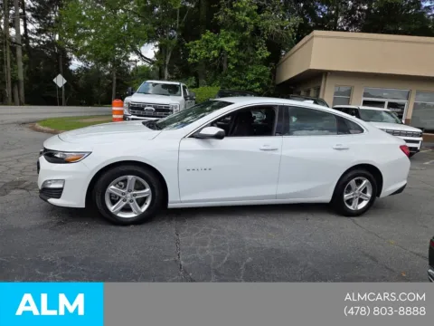 Photos of 2024 Chevrolet Malibu LT for sale in Macon, GA at ALM Hyundai Macon