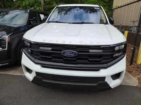 Photos of 2025 Ford Expedition Active for sale in Macon, GA at ALM Hyundai Macon