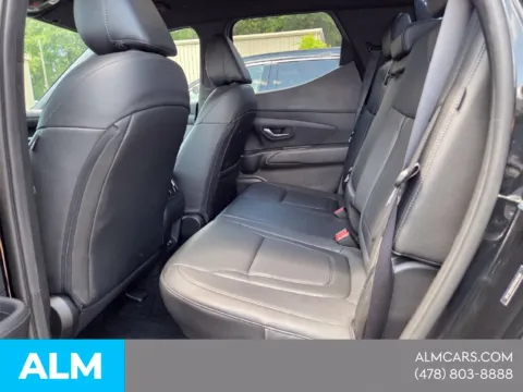 More photos of 2025 Hyundai Santa Cruz SEL at ALM Hyundai Macon, GA
