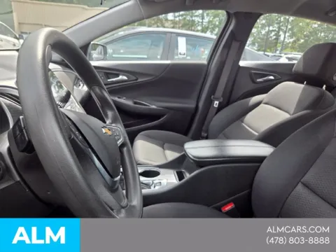 More photos of 2024 Chevrolet Malibu LT at ALM Hyundai Macon, GA