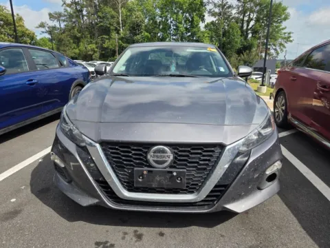 Photos of 2020 Nissan Altima 2.5 S for sale in Macon, GA at ALM Hyundai Macon