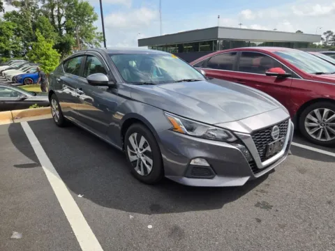 Another view of 2020 Nissan Altima 2.5 S for sale in Macon, GA at ALM Hyundai Macon