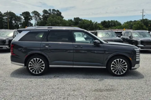 More photos of 2026 Hyundai Palisade Hybrid Calligraphy at ALM Hyundai Macon, GA