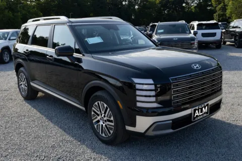 More photos of 2026 Hyundai Palisade Hybrid Blue SEL at ALM Hyundai Macon, GA
