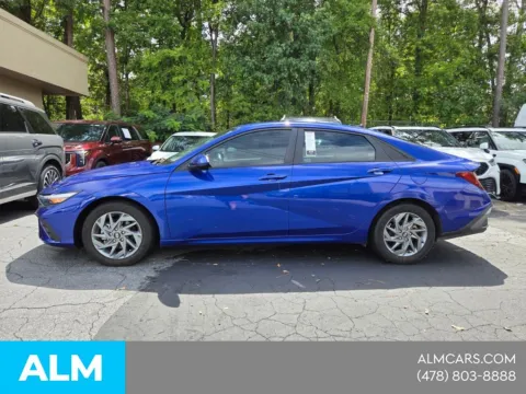 Another view of 2024 Hyundai Elantra SEL for sale in Macon, GA at ALM Hyundai Macon
