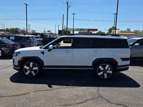 More photos of 2026 Hyundai Santa Fe Hybrid Limited at ALM Hyundai Macon, GA
