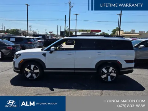More photos of 2026 Hyundai Santa Fe Hybrid Limited at ALM Hyundai Macon, GA