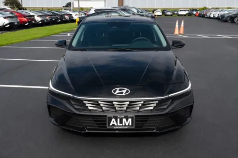 Another view of 2026 Hyundai Elantra SE for sale in Macon, GA at ALM Hyundai Macon