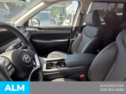 More photos of 2025 Hyundai Palisade SEL Premium at ALM Hyundai Macon, GA