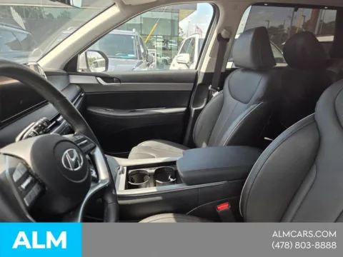 More photos of 2025 Hyundai Palisade SEL Premium at ALM Hyundai Macon, GA