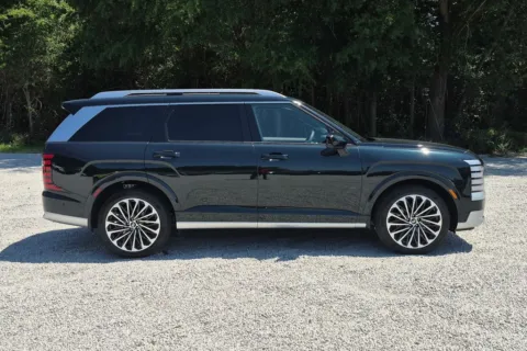 More photos of 2027 Hyundai Palisade Hybrid Calligraphy at ALM Hyundai Macon, GA