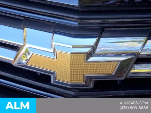 Another view of 2023 Chevrolet Equinox LT for sale in Macon, GA at ALM Hyundai Macon
