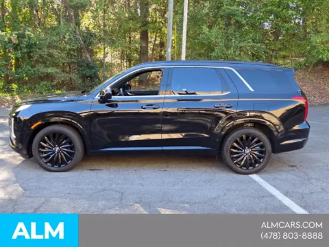 Photos of 2025 Hyundai Palisade Calligraphy Night Edition for sale in Macon, GA at ALM Hyundai Macon