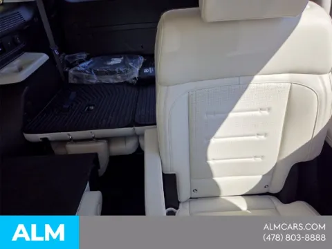 More photos of 2024 Hyundai Santa Fe Calligraphy at ALM Hyundai Macon, GA
