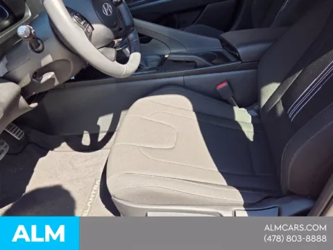 More photos of 2025 Hyundai Elantra SEL Sport at ALM Hyundai Macon, GA