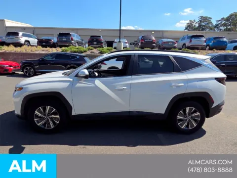 Photos of 2022 Hyundai Tucson Hybrid Blue for sale in Macon, GA at ALM Hyundai Macon