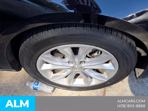 More photos of 2024 Chevrolet Malibu LT at ALM Hyundai Macon, GA