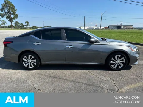 More photos of 2019 Nissan Altima 2.5 S at ALM Hyundai Macon, GA