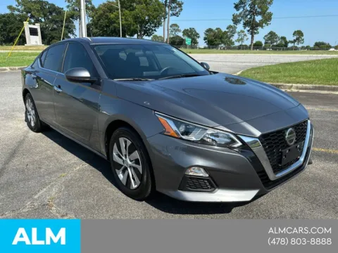 Another view of 2019 Nissan Altima 2.5 S for sale in Macon, GA at ALM Hyundai Macon