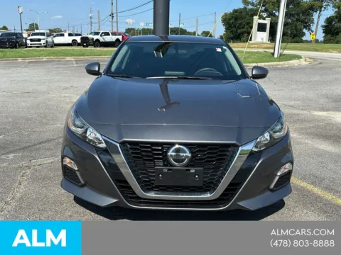 Photos of 2019 Nissan Altima 2.5 S for sale in Macon, GA at ALM Hyundai Macon