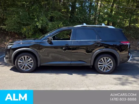 Photos of 2025 Nissan Pathfinder SL for sale in Macon, GA at ALM Hyundai Macon