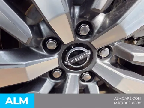 More photos of 2024 Nissan Pathfinder SL at ALM Hyundai Macon, GA
