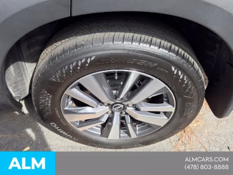 Another view of 2024 Nissan Pathfinder SL for sale in Macon, GA at ALM Hyundai Macon