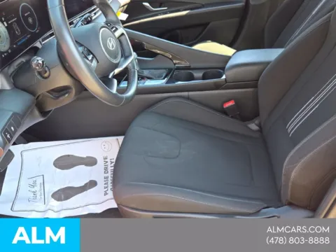 More photos of 2025 Hyundai Elantra SEL Convenience at ALM Hyundai Macon, GA