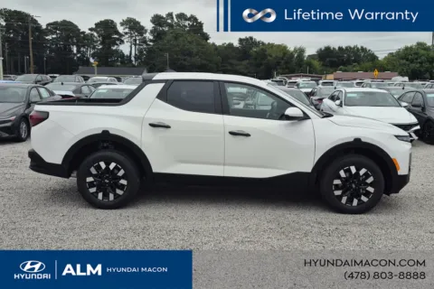 More photos of 2027 Hyundai Santa Cruz SE at ALM Hyundai Macon, GA