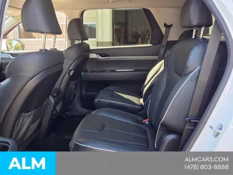 More photos of 2025 Hyundai Palisade SEL at ALM Hyundai Macon, GA