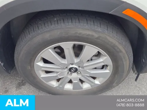 More photos of 2025 Hyundai Palisade SEL at ALM Hyundai Macon, GA