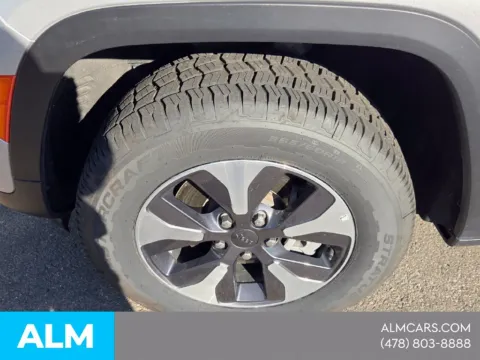 Another view of 2024 Jeep Grand Cherokee 4xe for sale in Macon, GA at ALM Hyundai Macon