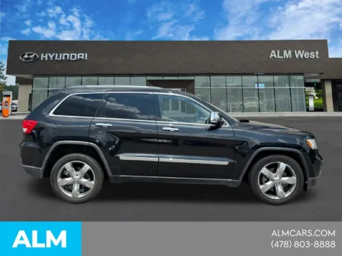 More photos of 2011 Jeep Grand Cherokee Limited at ALM Hyundai Macon, GA