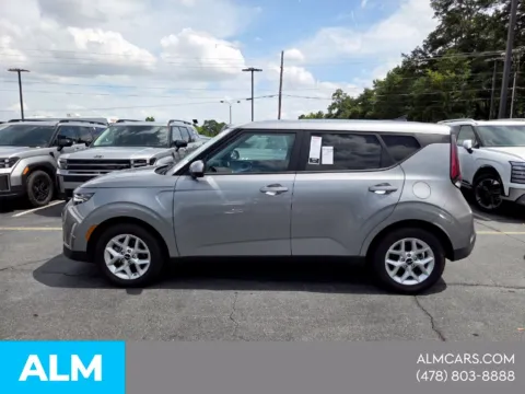 Photos of 2025 Kia Soul LX for sale in Macon, GA at ALM Hyundai Macon
