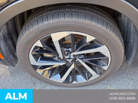 More photos of 2024 Mitsubishi Outlander SE at ALM Hyundai Macon, GA