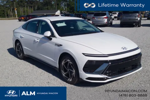 More photos of 2027 Hyundai Sonata SEL Sport at ALM Hyundai Macon, GA
