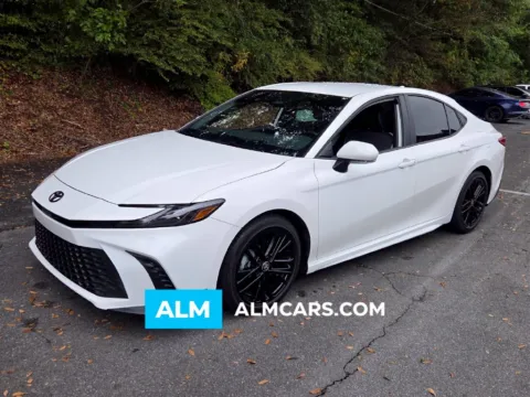 White 2025 Toyota Camry SE for sale in Macon, GA