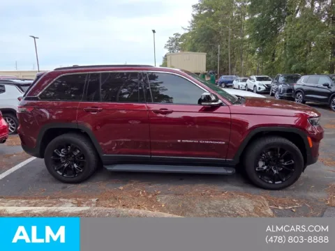 More photos of 2025 Jeep Grand Cherokee Limited at ALM Hyundai Macon, GA