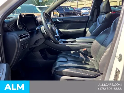 Another view of 2024 Hyundai Palisade Calligraphy for sale in Macon, GA at ALM Hyundai Macon